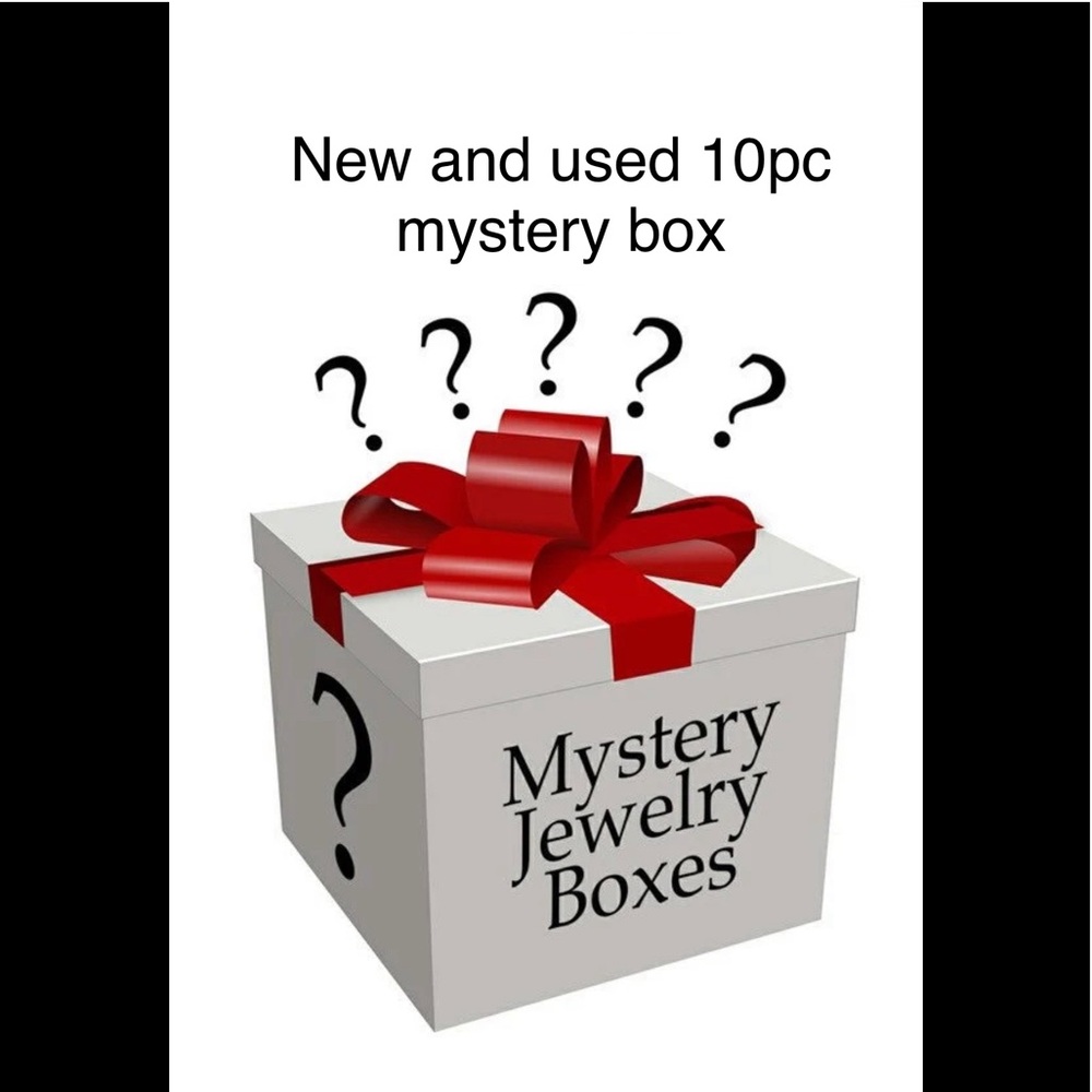 10 P.C. jewelry mystery box.